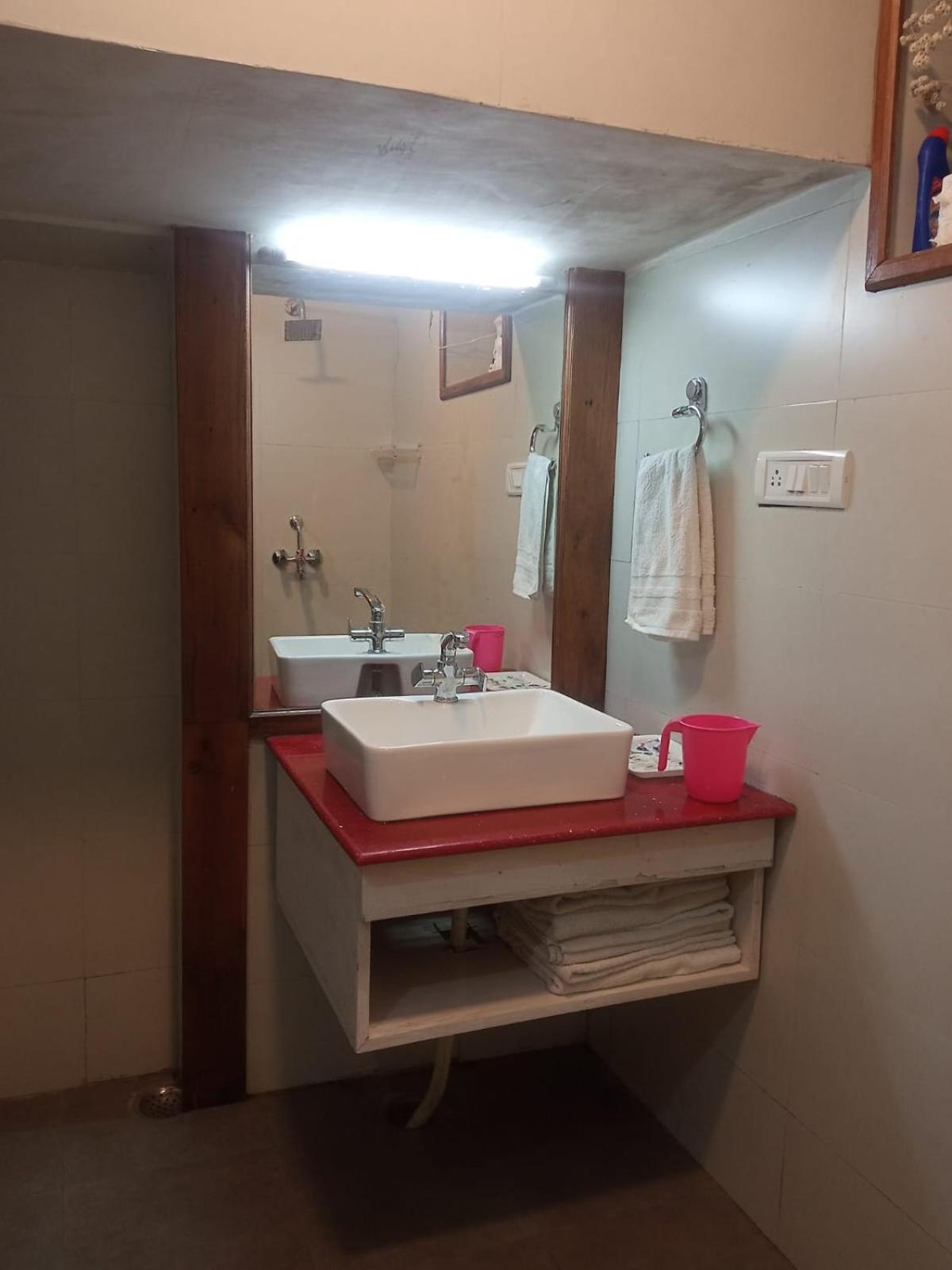The Hive Cottage By Royal Collection Hotels Nainital Luaran gambar